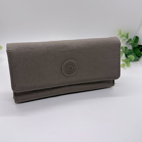 Kipling Wallet Full Size Nylon Pewter Bifold - Picture 1 of 8